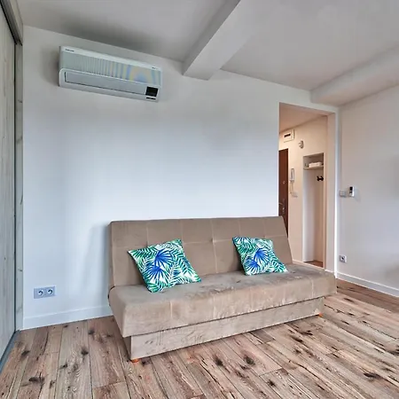 Stawowa Standard By Bookinghost * ヴロツワフ